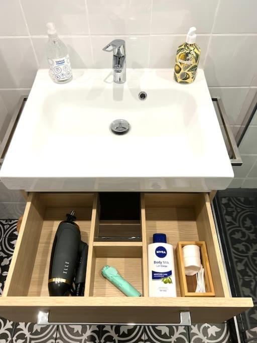 Jolie Mini Maison Lovely Tiny House Vitry-sur-Seine Ngoại thất bức ảnh